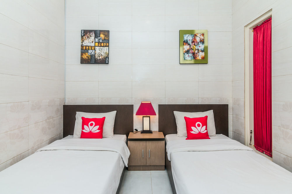 Angkul Angkul Beach Inn Kuta By Kamara Eksteriør bilde